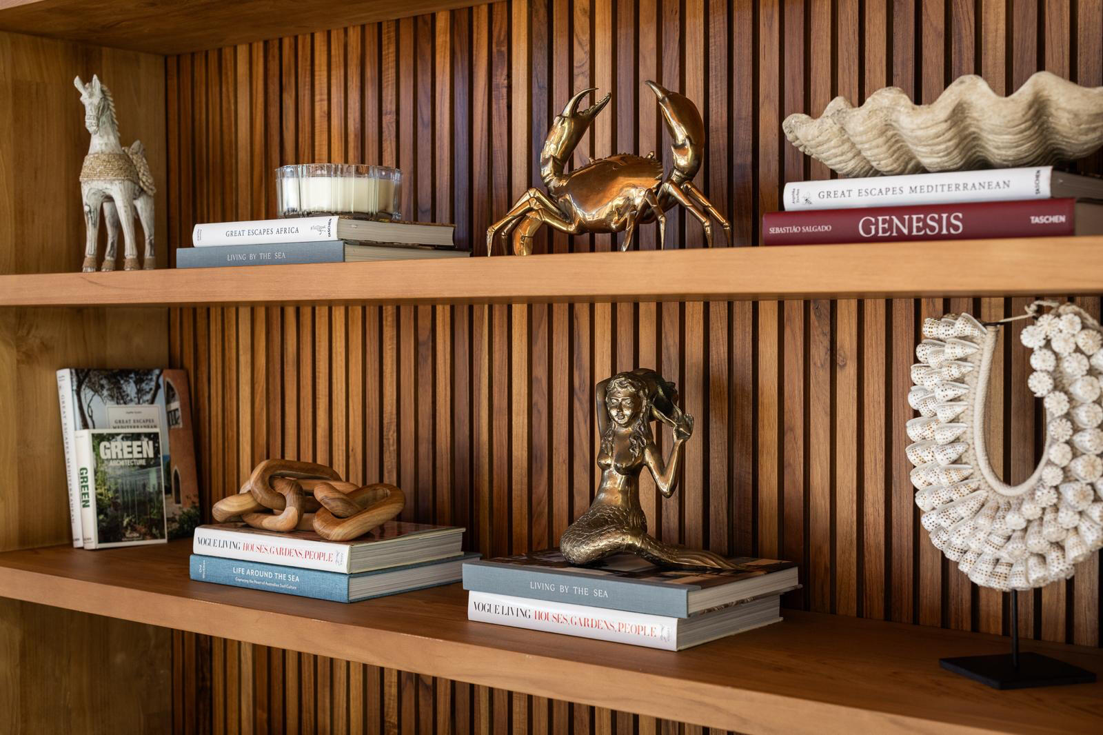 MODERN DECOR